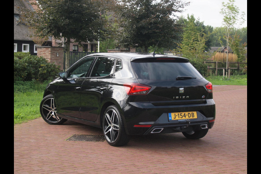 Seat Ibiza 1.0 TSI FR Business Intense | Camera | Apple Carplay | Trekhaak | Virtual Cockpit | NL-Auto |