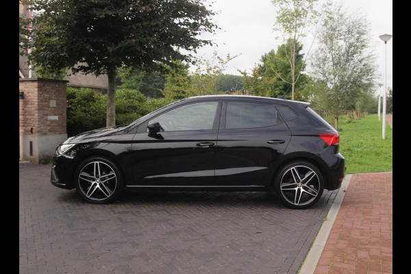 Seat Ibiza 1.0 TSI FR Business Intense | Camera | Apple Carplay | Trekhaak | Virtual Cockpit | NL-Auto |