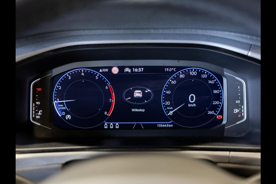 Volkswagen T-Roc 1.0 TSI Life Business / 110pk / Trekhaak / Stoelverwarming / NAP / Dealer onderhouden /