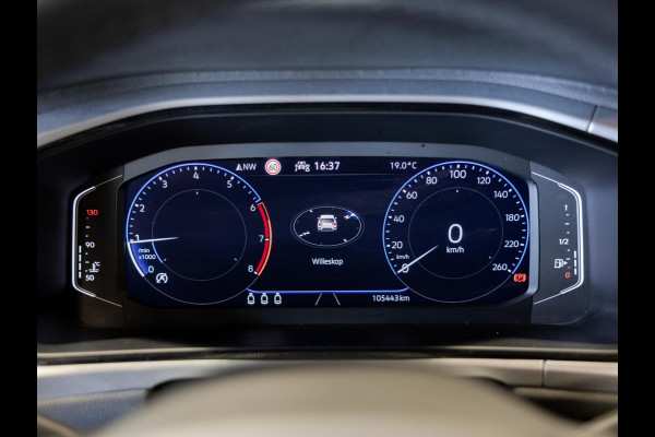 Volkswagen T-Roc 1.0 TSI Life Business / 110pk / Trekhaak / Stoelverwarming / NAP / Dealer onderhouden /