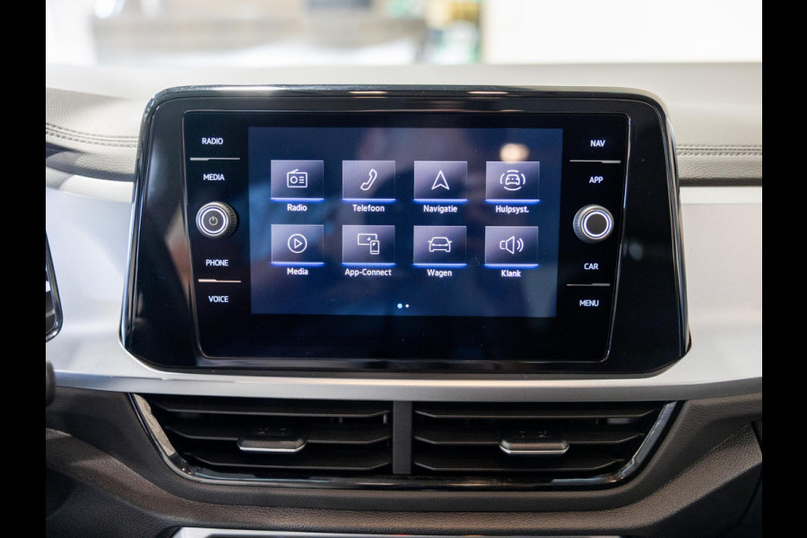 Volkswagen T-Roc 1.0 TSI Life Business / 110pk / Trekhaak / Stoelverwarming / NAP / Dealer onderhouden /