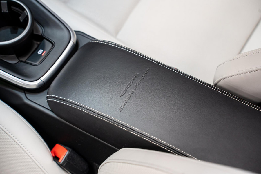 Porsche 911 3.0 Targa 4 *Exclusive Manufaktur / BOSE / Sport-Chrono / Hefsysteem-vooras / Sport-design / Sportstoelen Plus*