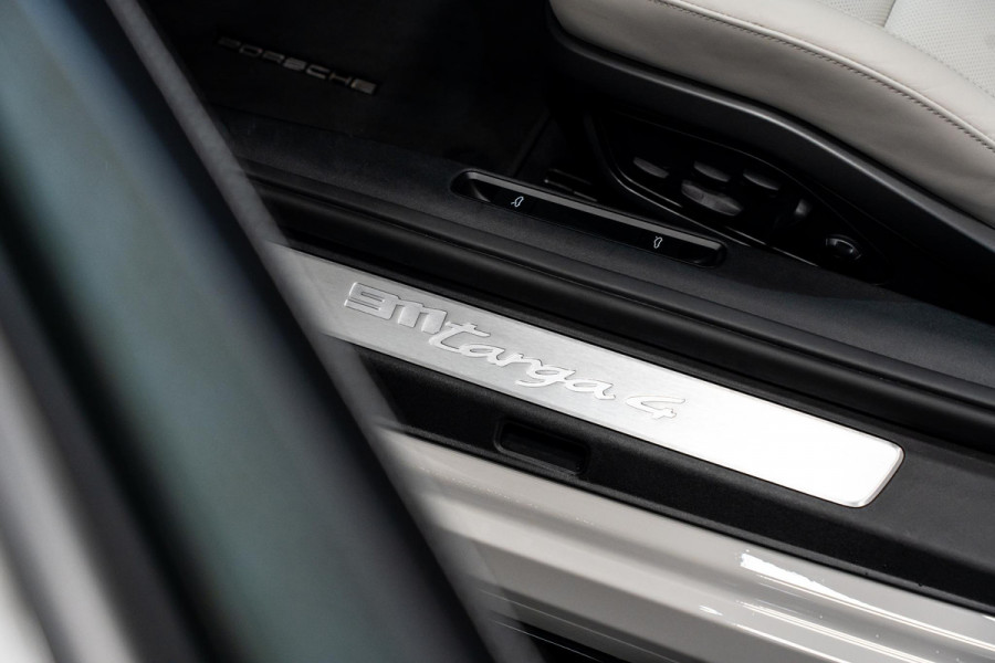 Porsche 911 3.0 Targa 4 *Exclusive Manufaktur / BOSE / Sport-Chrono / Hefsysteem-vooras / Sport-design / Sportstoelen Plus*