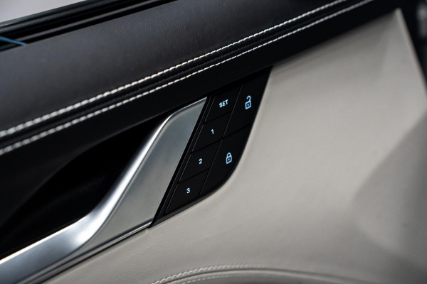 Porsche 911 3.0 Targa 4 *Exclusive Manufaktur / BOSE / Sport-Chrono / Hefsysteem-vooras / Sport-design / Sportstoelen Plus*
