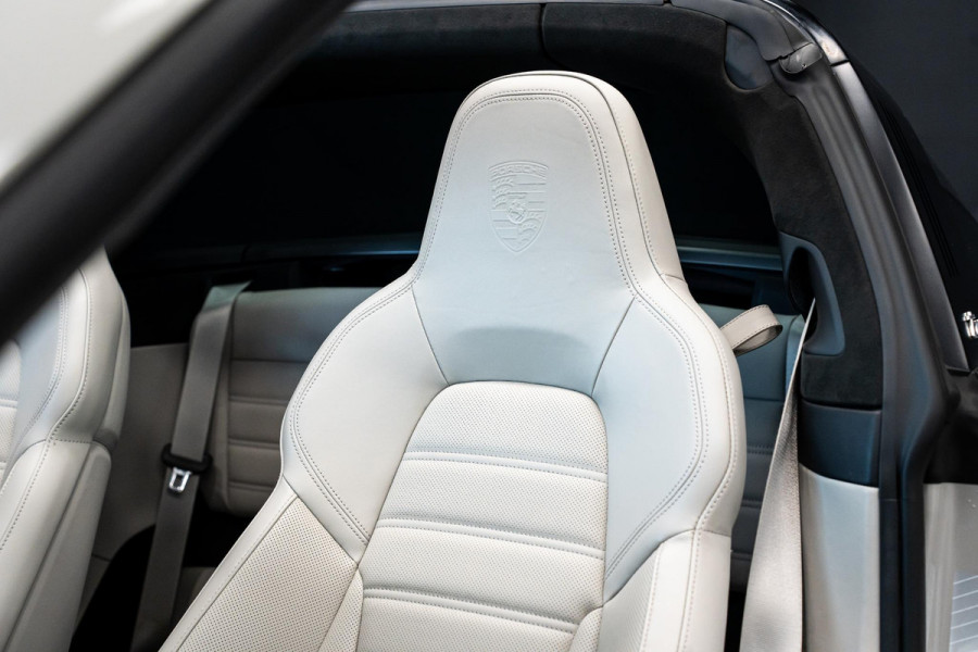 Porsche 911 3.0 Targa 4 *Exclusive Manufaktur / BOSE / Sport-Chrono / Hefsysteem-vooras / Sport-design / Sportstoelen Plus*