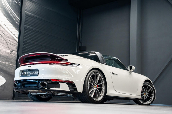 Porsche 911 3.0 Targa 4 *Exclusive Manufaktur / BOSE / Sport-Chrono / Hefsysteem-vooras / Sport-design / Sportstoelen Plus*