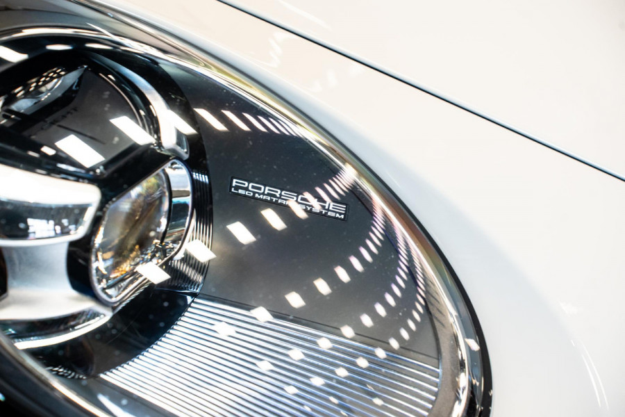 Porsche 911 3.0 Targa 4 *Exclusive Manufaktur / BOSE / Sport-Chrono / Hefsysteem-vooras / Sport-design / Sportstoelen Plus*