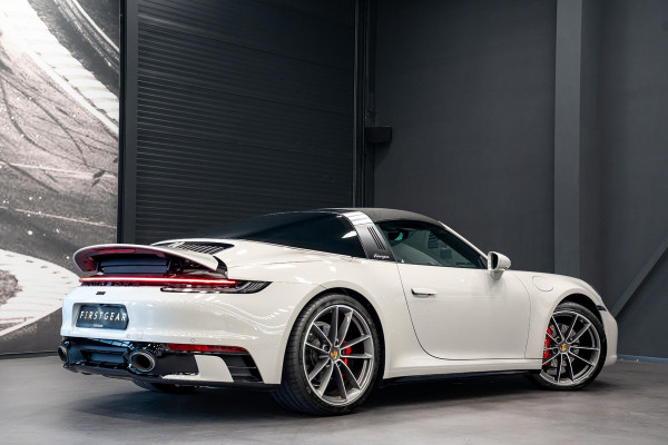 Porsche 911 3.0 Targa 4 *Exclusive Manufaktur / BOSE / Sport-Chrono / Hefsysteem-vooras / Sport-design / Sportstoelen Plus*