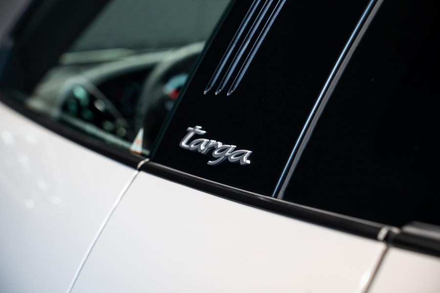 Porsche 911 3.0 Targa 4 *Exclusive Manufaktur / BOSE / Sport-Chrono / Hefsysteem-vooras / Sport-design / Sportstoelen Plus*