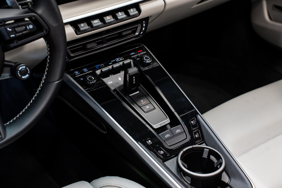 Porsche 911 3.0 Targa 4 *Exclusive Manufaktur / BOSE / Sport-Chrono / Hefsysteem-vooras / Sport-design / Sportstoelen Plus*