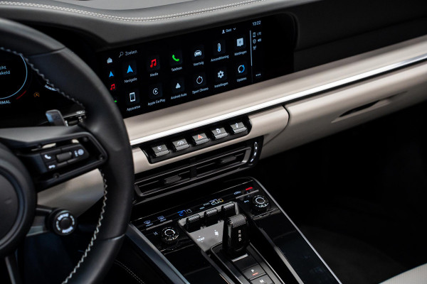 Porsche 911 3.0 Targa 4 *Exclusive Manufaktur / BOSE / Sport-Chrono / Hefsysteem-vooras / Sport-design / Sportstoelen Plus*
