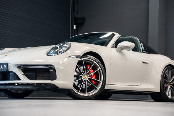 Porsche 911 3.0 Targa 4 *Exclusive Manufaktur / BOSE / Sport-Chrono / Hefsysteem-vooras / Sport-design / Sportstoelen Plus*