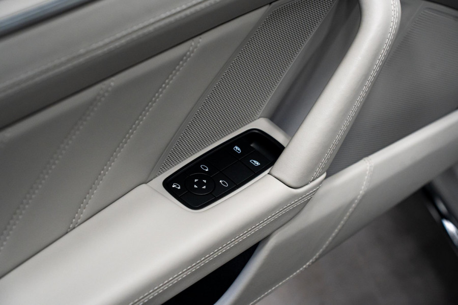 Porsche 911 3.0 Targa 4 *Exclusive Manufaktur / BOSE / Sport-Chrono / Hefsysteem-vooras / Sport-design / Sportstoelen Plus*