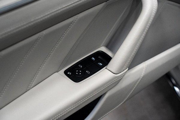 Porsche 911 3.0 Targa 4 *Exclusive Manufaktur / BOSE / Sport-Chrono / Hefsysteem-vooras / Sport-design / Sportstoelen Plus*
