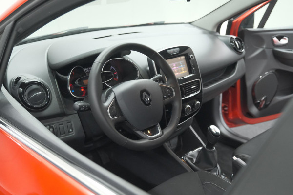 Renault Clio TCe 90 Limited | Trekhaak | Parkeersensoren | Navigatie | Cruise Control | Begrenzer | Bluetooth
