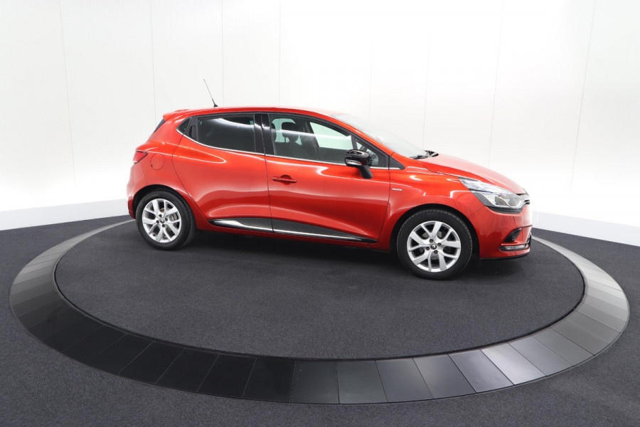 Renault Clio TCe 90 Limited | Trekhaak | Parkeersensoren | Navigatie | Cruise Control | Begrenzer | Bluetooth
