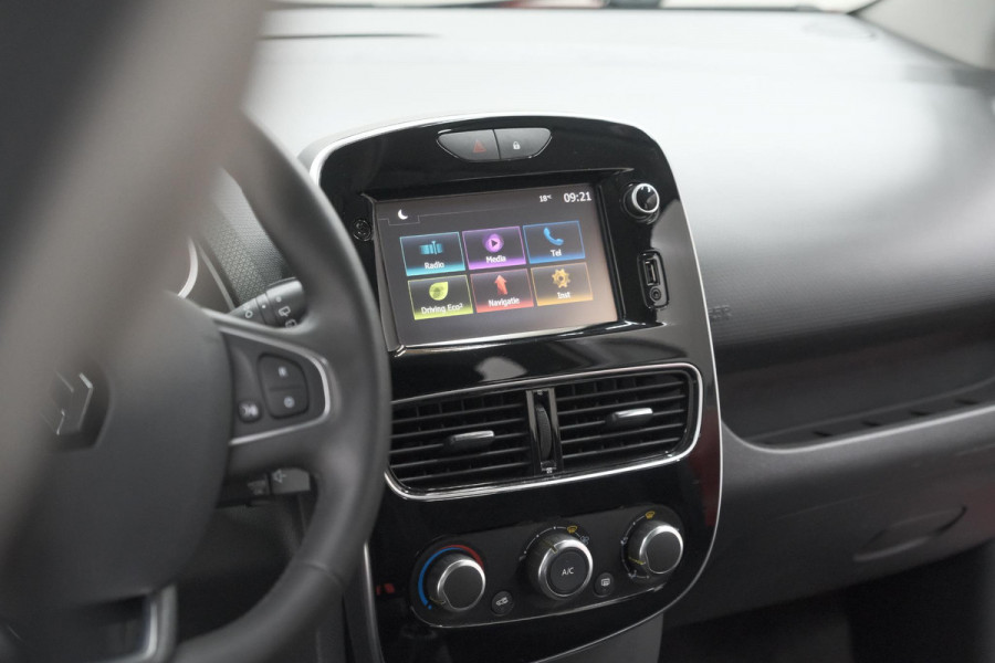 Renault Clio TCe 90 Limited | Trekhaak | Parkeersensoren | Navigatie | Cruise Control | Begrenzer | Bluetooth