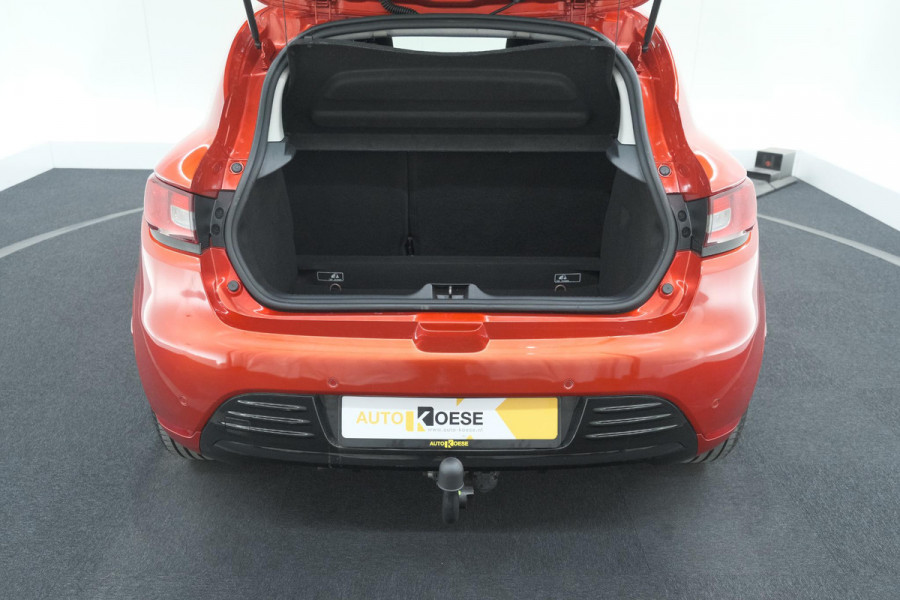 Renault Clio TCe 90 Limited | Trekhaak | Parkeersensoren | Navigatie | Cruise Control | Begrenzer | Bluetooth