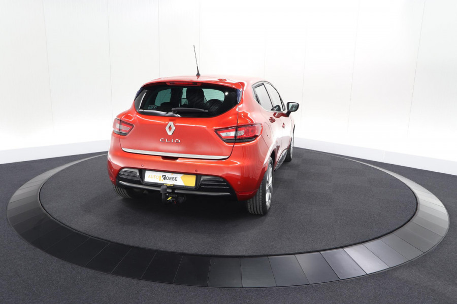 Renault Clio TCe 90 Limited | Trekhaak | Parkeersensoren | Navigatie | Cruise Control | Begrenzer | Bluetooth