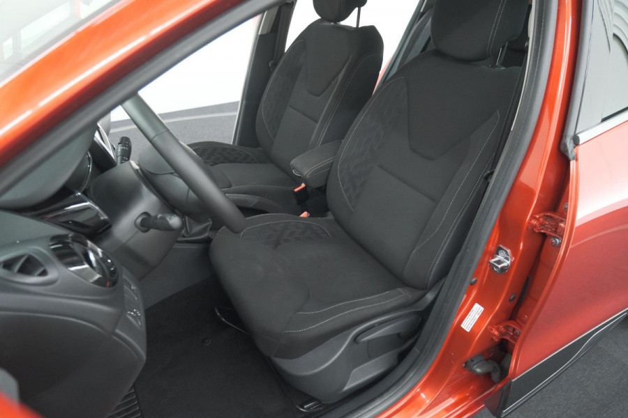 Renault Clio TCe 90 Limited | Trekhaak | Parkeersensoren | Navigatie | Cruise Control | Begrenzer | Bluetooth