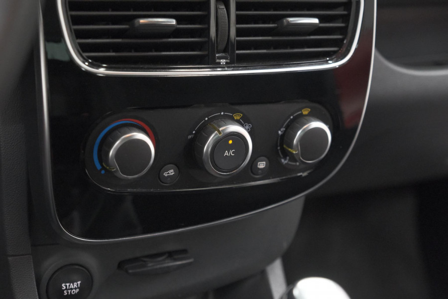 Renault Clio TCe 90 Limited | Trekhaak | Parkeersensoren | Navigatie | Cruise Control | Begrenzer | Bluetooth