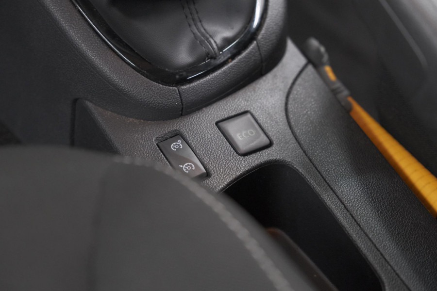 Renault Clio TCe 90 Limited | Trekhaak | Parkeersensoren | Navigatie | Cruise Control | Begrenzer | Bluetooth