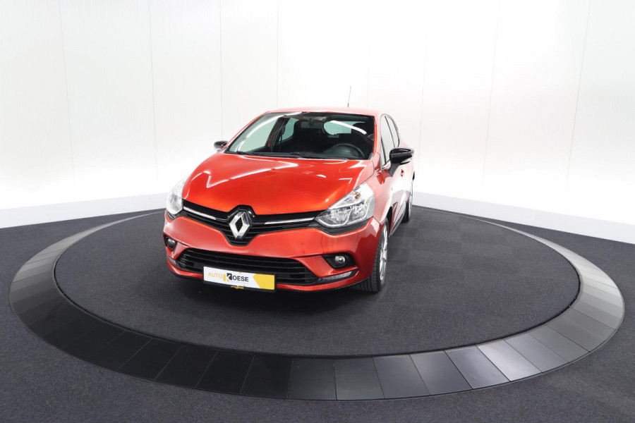 Renault Clio TCe 90 Limited | Trekhaak | Parkeersensoren | Navigatie | Cruise Control | Begrenzer | Bluetooth