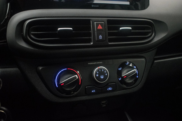 Hyundai i10 Cross 1.0 Comfort NL-auto [ Trekhaak Carplay Airco Cruise Control ]