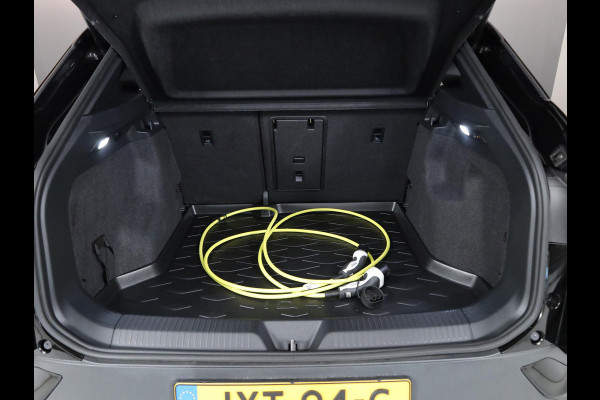 Volkswagen ID.4 Pro Limited Edition 77 kWh 204pk |Camera| Navi| 19'LM-velgen| voorruit en vr.stoelen verwarmd| afn. trekhaak