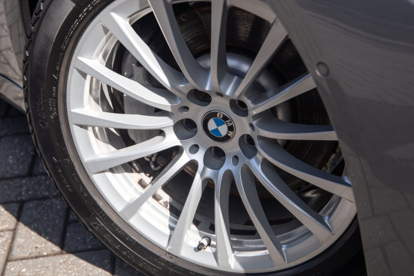 BMW 5 Serie Touring 530e Business Edition Plus / Pano / Trekhaak