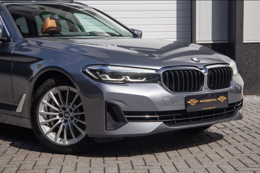 BMW 5 Serie Touring 530e Business Edition Plus / Pano / Trekhaak