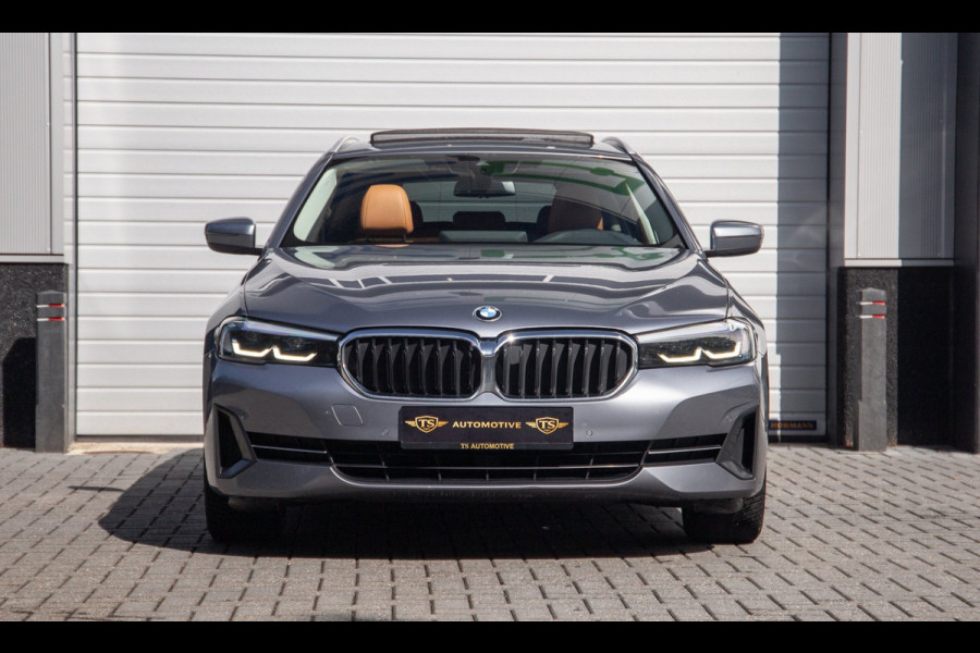 BMW 5 Serie Touring 530e Business Edition Plus / Pano / Trekhaak