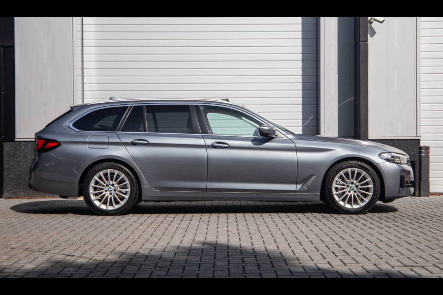 BMW 5 Serie Touring 530e Business Edition Plus / Pano / Trekhaak
