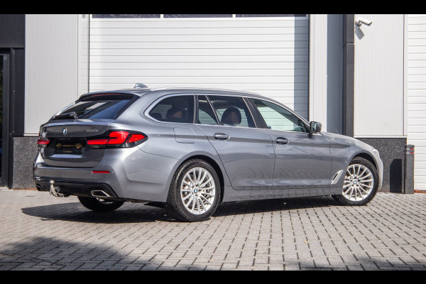 BMW 5 Serie Touring 530e Business Edition Plus / Pano / Trekhaak