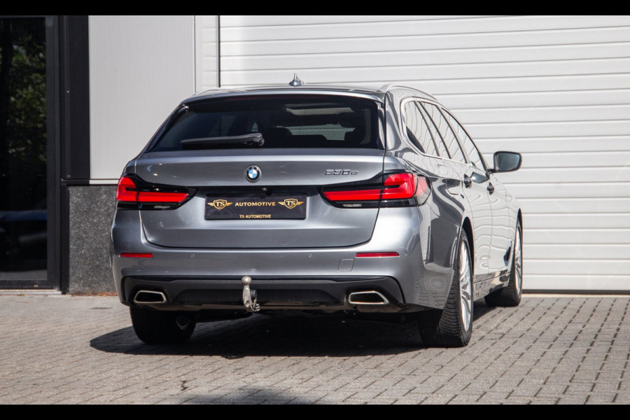 BMW 5 Serie Touring 530e Business Edition Plus / Pano / Trekhaak