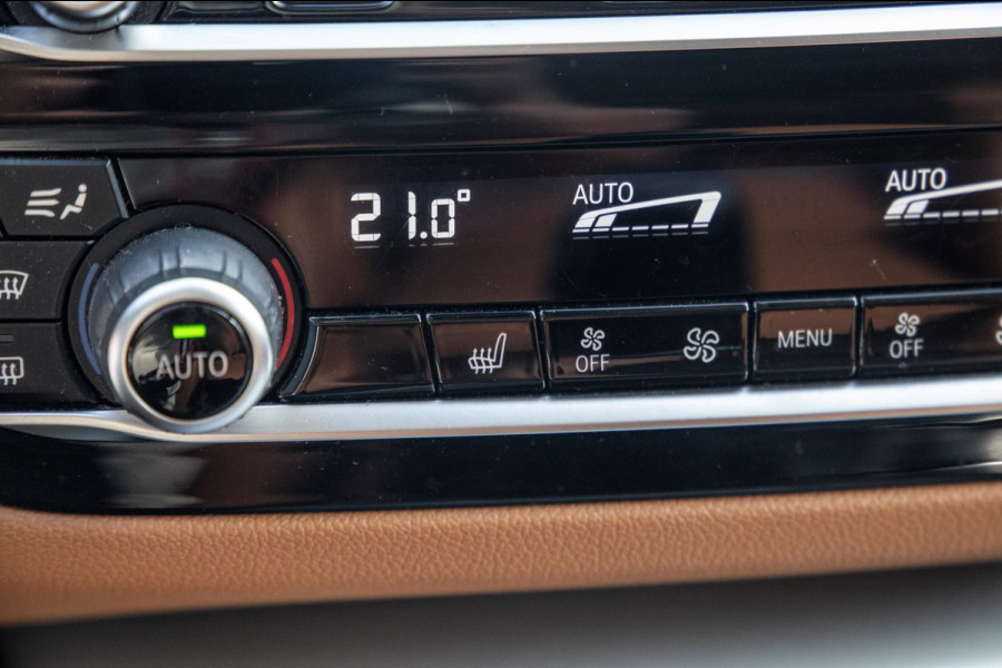 BMW 5 Serie Touring 530e Business Edition Plus / Pano / Trekhaak