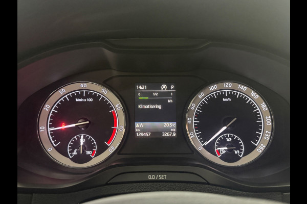Škoda Karoq 1.5 TSI ACT Style Business |NAP|Trekhaak| App Connect |ACC| Canton |Elektrische kofferklep|