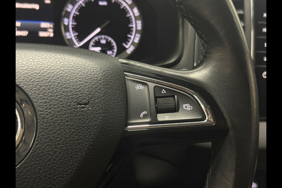 Škoda Karoq 1.5 TSI ACT Style Business |NAP|Trekhaak| App Connect |ACC| Canton |Elektrische kofferklep|