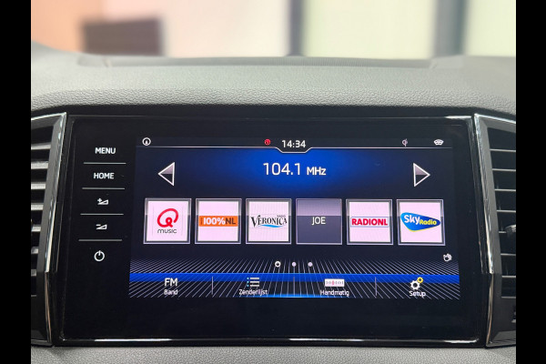 Škoda Karoq 1.5 TSI ACT Style Business |NAP|Trekhaak| App Connect |ACC| Canton |Elektrische kofferklep|