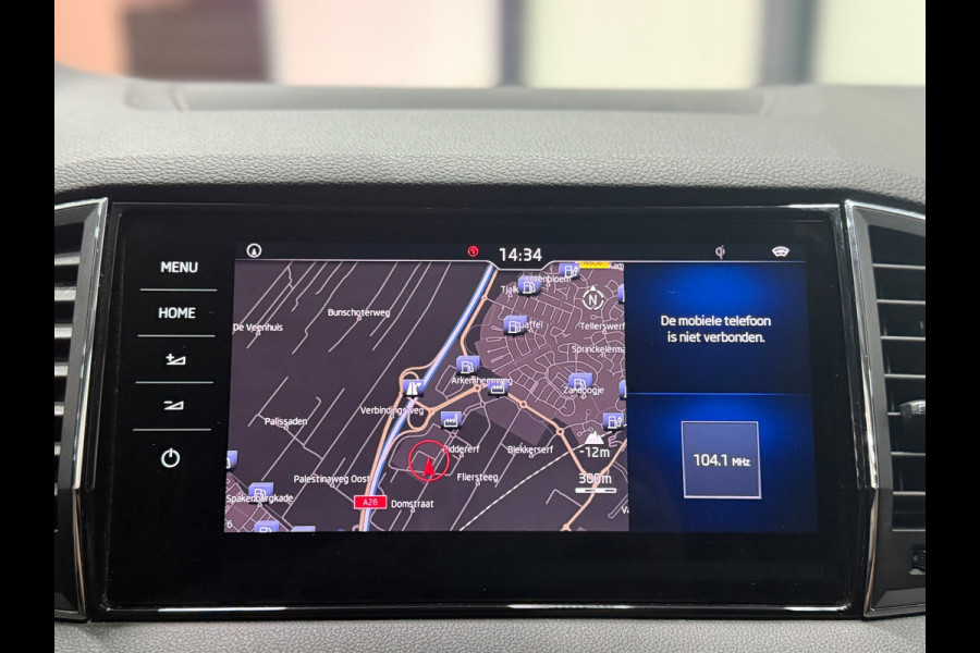 Škoda Karoq 1.5 TSI ACT Style Business |NAP|Trekhaak| App Connect |ACC| Canton |Elektrische kofferklep|