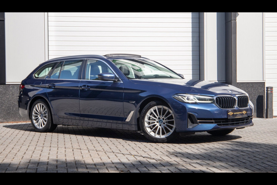 BMW 5 Serie Touring 530e High Executive / SOH 89% / Pano / Keyless / Gordijnen