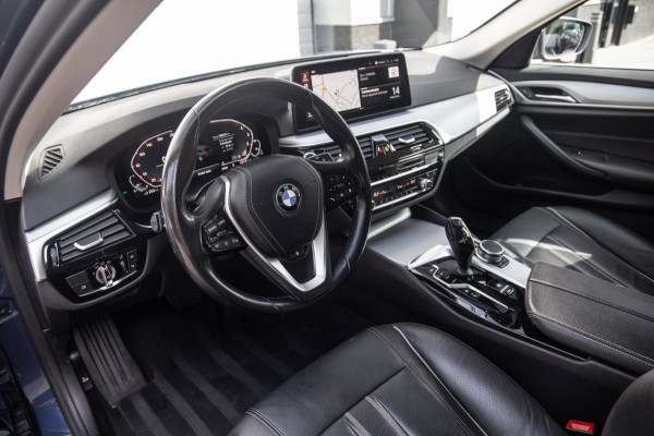 BMW 5 Serie Touring 530e High Executive / SOH 89% / Pano / Keyless / Gordijnen