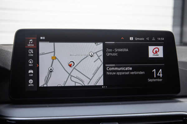 BMW 5 Serie Touring 530e High Executive / SOH 89% / Pano / Keyless / Gordijnen