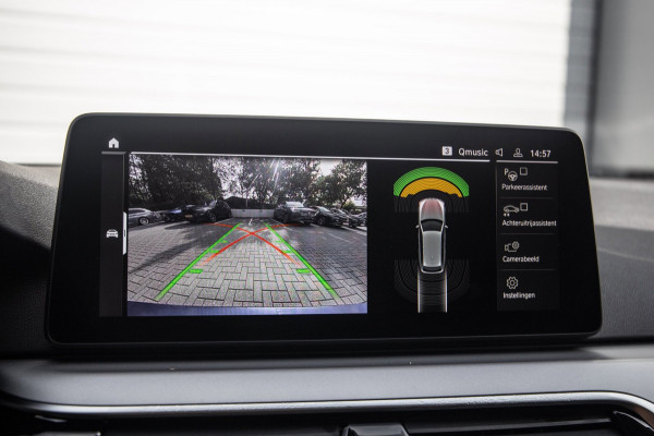 BMW 5 Serie Touring 530e High Executive / SOH 89% / Pano / Keyless / Gordijnen