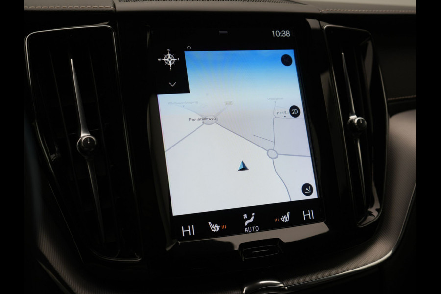 Volvo XC60 Recharge T8 AWD R-Design PHEV 391pk Dealer O.H. | Panodak | Luchtvering | Head Up | Camera | Harman & Kardon | Lederen Sportstoelen Memory & Verwarmd | 21"L.M | Apple Carplay | Keyless | Blis | Virtual | Navigatie | DAB | Plug In Hybrid