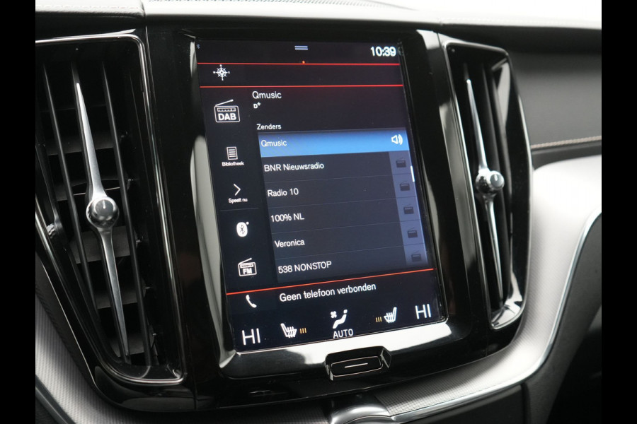 Volvo XC60 Recharge T8 AWD R-Design PHEV 391pk Dealer O.H. | Panodak | Luchtvering | Head Up | Camera | Harman & Kardon | Lederen Sportstoelen Memory & Verwarmd | 21"L.M | Apple Carplay | Keyless | Blis | Virtual | Navigatie | DAB | Plug In Hybrid