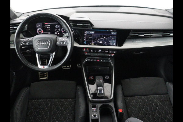 Audi S3 2.0 TFSI S3 quattro | Adaptive cruise | B&O | Bang & Olufsen | Matrix LED | Leder/Alcantara | Park Assist | Stoelverwarming | Virtual Cockpit | Carplay | Navigatie | Sportstoelen | Climate control