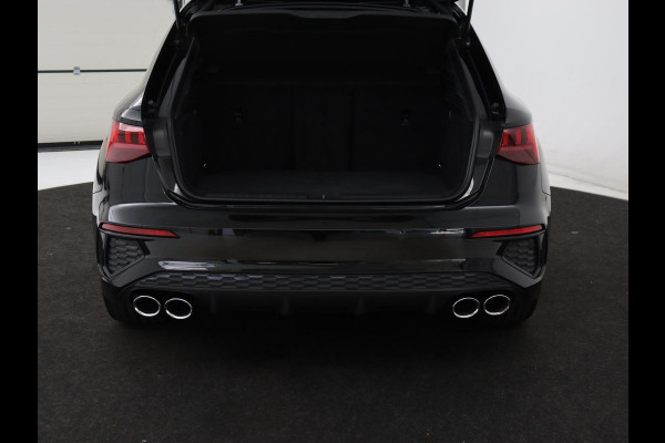 Audi S3 2.0 TFSI S3 quattro | Adaptive cruise | B&O | Bang & Olufsen | Matrix LED | Leder/Alcantara | Park Assist | Stoelverwarming | Virtual Cockpit | Carplay | Navigatie | Sportstoelen | Climate control