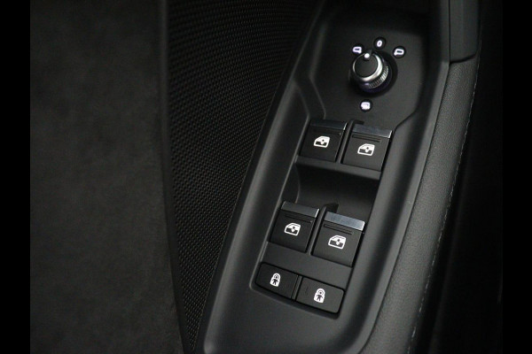 Audi S3 2.0 TFSI S3 quattro | Adaptive cruise | B&O | Bang & Olufsen | Matrix LED | Leder/Alcantara | Park Assist | Stoelverwarming | Virtual Cockpit | Carplay | Navigatie | Sportstoelen | Climate control