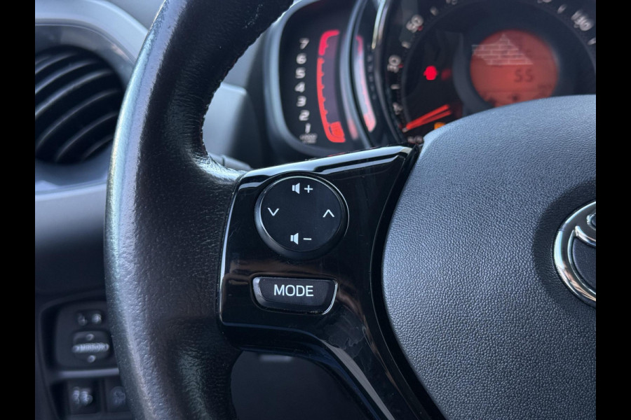 Toyota Aygo 1.0 VVT-i x-play Camera|Airco|Cruise|Elek ramen|N.A.P|APK tot 04-2027